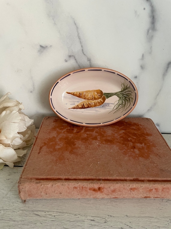 Carrot Dish, Ceramic Catch All Dish, Carrot Dish Decor, Easter Carrot plate, Terracotta Carrot Dish