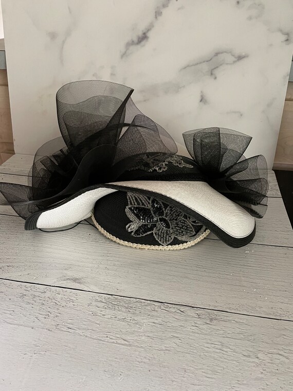 Black and White Hat, Black and White Derby Hat, Su