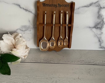 Measuring Spoon Display, Measuring Spoon Wall Decor, Measuring Spoon  Storage, Vintage Farmhouse Decor, Baker Gift, Vintage Spoon Display