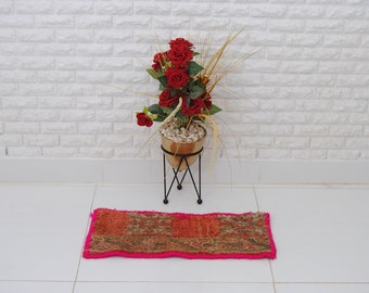 Small Moroccan Rug, Vintage Moroccan rug, Boujaad Rug Hand Woven, Berber rug , Pink Abstract Moroccan Rug 60 x 30 cm - 1.9 x 0.9 ft