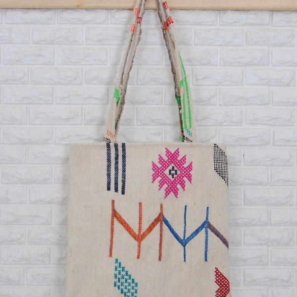 sac tapis berbère en laine - sac vintage en laine kilim - sac bandoulière - sac à bandoulière - sac marocain - sac fait main