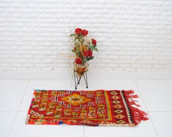 Small Moroccan Rug, Vintage Moroccan rug, Boujaad Rug Hand Woven, Berber rug , Red Abstract Moroccan Rug 100 x 55 cm - 3.2 x 1.8 ft