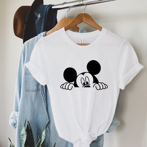 Camiseta de Mickey Mouse Peek, camiseta de vacaciones de Disney imagen 1