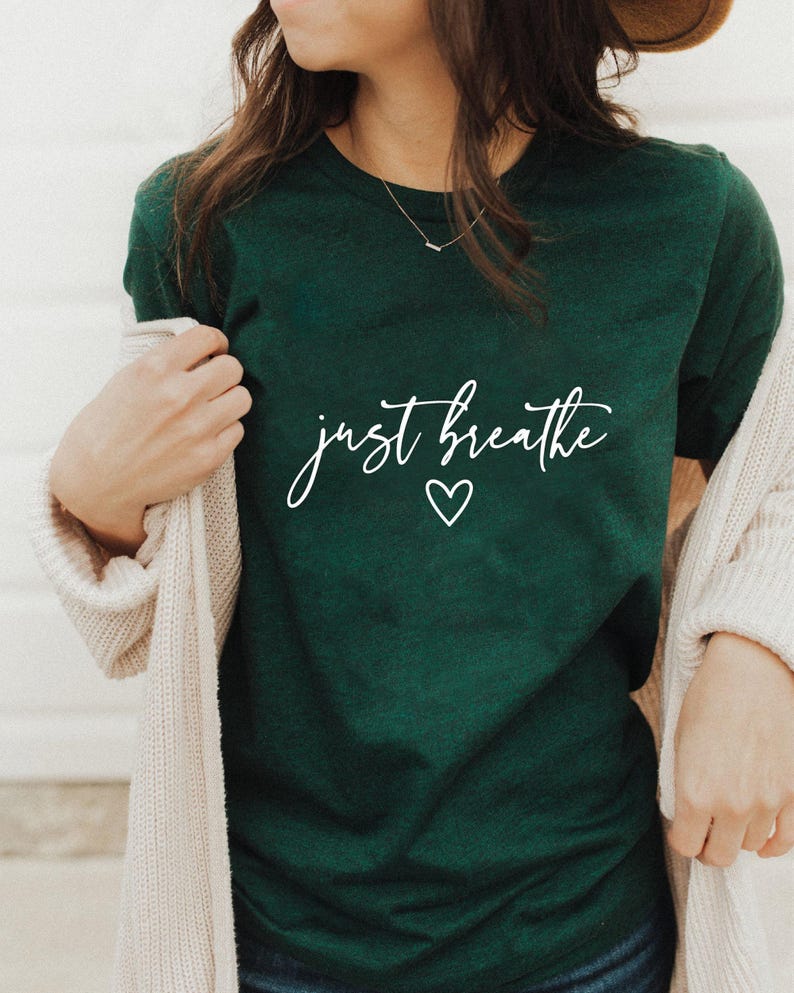 Chemise Just Breathe : t-shirt de yoga motivant image 1