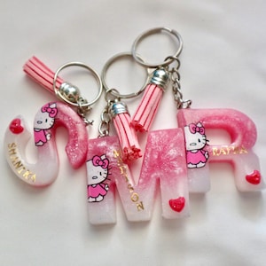 Llavero personalizado de Hello Kitty con nombre hecho a mano (IDEAL PARA RECUERDOS)