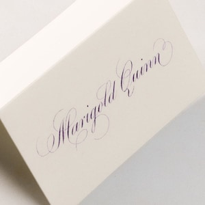 Marque-places personnalisés pour mariage, marque-places calligraphie, marque-places tente, marque-places ivoire et blanc, cartes de visite manuscrites