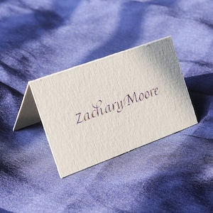 Marque-places personnalisés pour mariage - Cartes de visite personnalisées en calligraphie manuscrite pour une réception élégante et une douche nuptiale