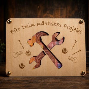 Geldgeschenk mit Gravur Geschenkkarte Holzkarte Geschenkidee Geburtstagskarte Werkstatt Projekt DIY Werkzeug