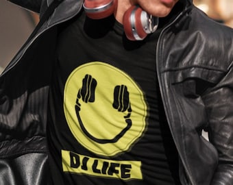 Dj Geschenk - Dj Leben cooles T-Shirt DJ Kopfhörer lustige Männer Tshirt Kopfhörer lächelnd Musik Rave Dj Club Geburtstag Geschenk Tshirt Smiley Emoji