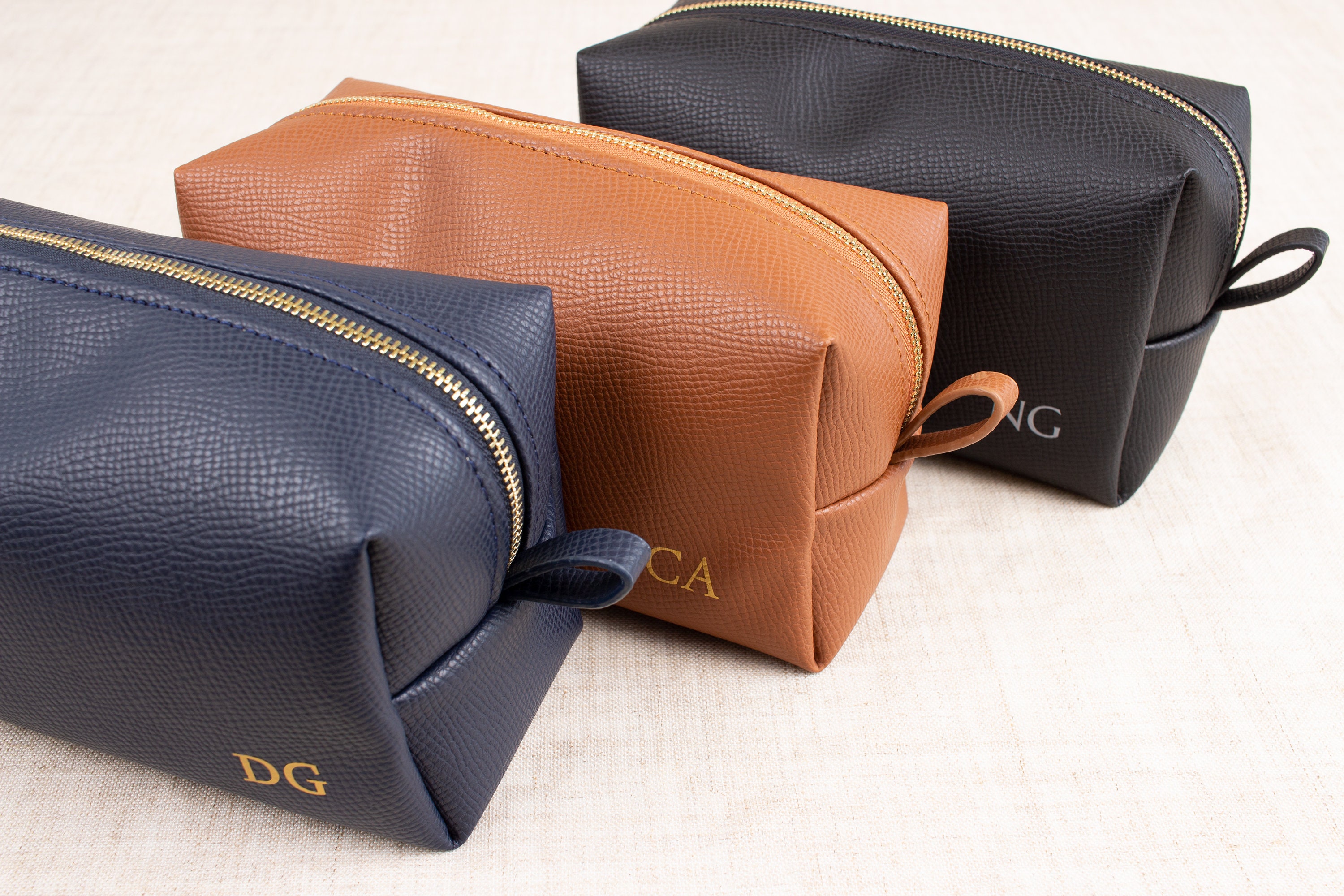 Personalized Bag for Men & Groomsmen : The Perfect Wedding Day Gift for the Modern Groom and his Squad