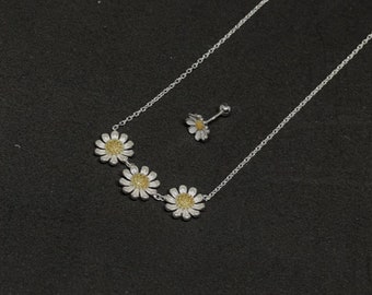 Zierliche 925 Sterling Silber Kette mit Gänseblümchen Anhänger, Halskette mit Blume, Silberkette, Daisy Kette, Geschenk für Sie