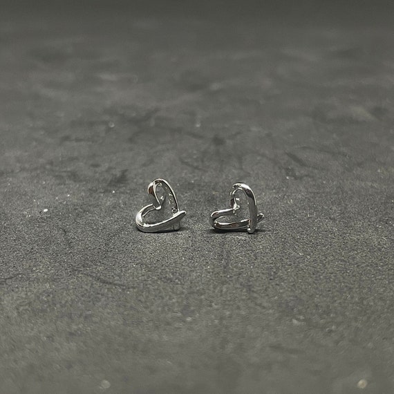 Tiny 925 Sterling Silver Heart Earrings, Minimalist Heart Earrings, Simple Dainty Heart Earrings, Minimalist Sterling Silver Earrings, Gift