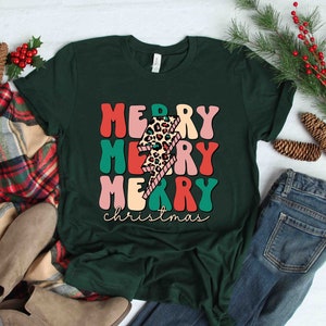 Retro Leopaard Merry Christmas Shirt, Merry Christmas Shirt, Christmas T-shirt, Christmas Family Shirt, Christmas Gift, Women Christmas Tee