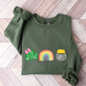 St Patricks Day Shirt, Cute Women Crewneck St Pattys Shirt, Shamrock Lucky Rainbow Tshirt, Retro Vintage Irish Sweatshirt