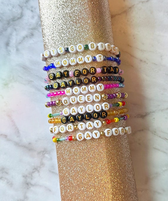 Taylor Swift Eras Tour Bracelet Set, Eras Friendship Bracelet, Swiftie  Gift, Eras Tour, Free Bracelet, Swiftie Party Favor -  Norway