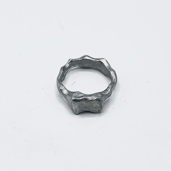 Tin ring