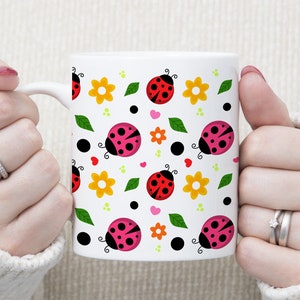 Design tazza coccinella, design sublimazione digitale, design tazza 11oz/15oz digitale, design tazza PNG digitale, design coccinella carina, tazza coccinella