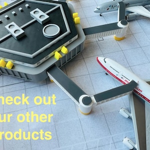 Airport Runway for Herpa Gemini Jets Daron | 1/500 & 1/200 Scale Model Airplanes | Modular Runway Display - Led kit image 9