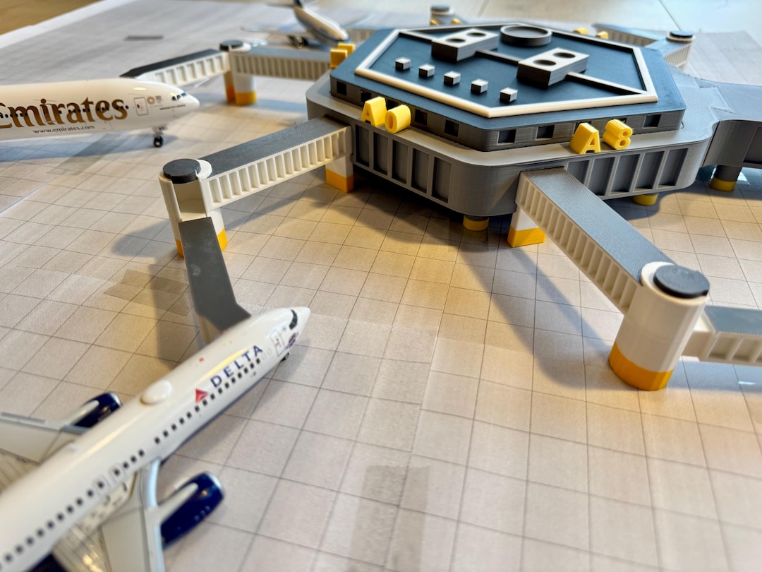 航空機・ヘリコプター herpa wings Frankfurt Airport Terminal1 herpa wings Frankfurt Airport Terminal1 - メルカリ