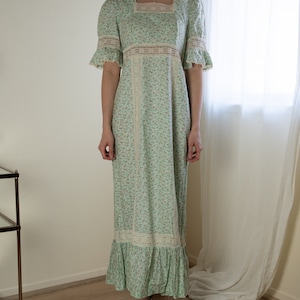 Vintage 1970s Pistachio Green Floral Prairie Dress