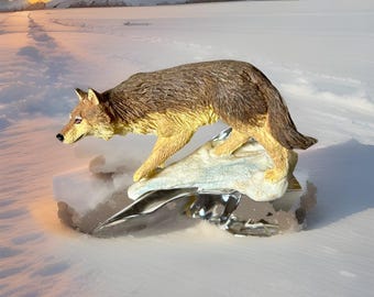 Vintage Franklin Mint Alaskan Frontier Sculpture Of A Wolf