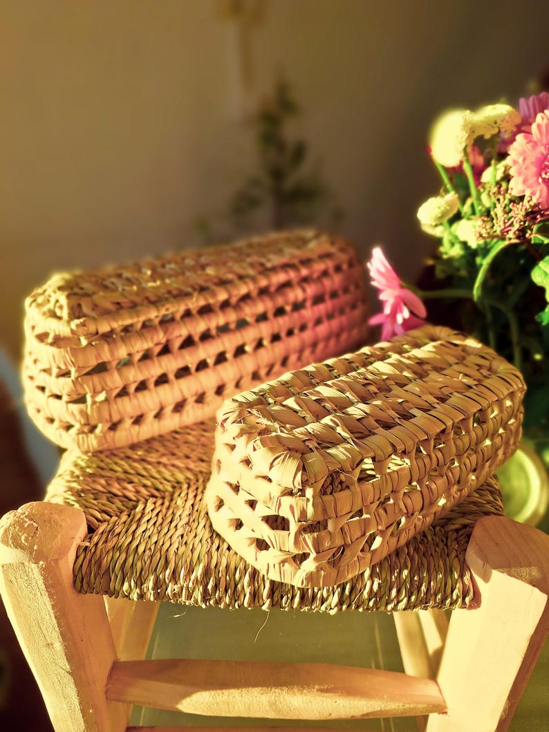 Panier tressé à la main en feuilles de palmier