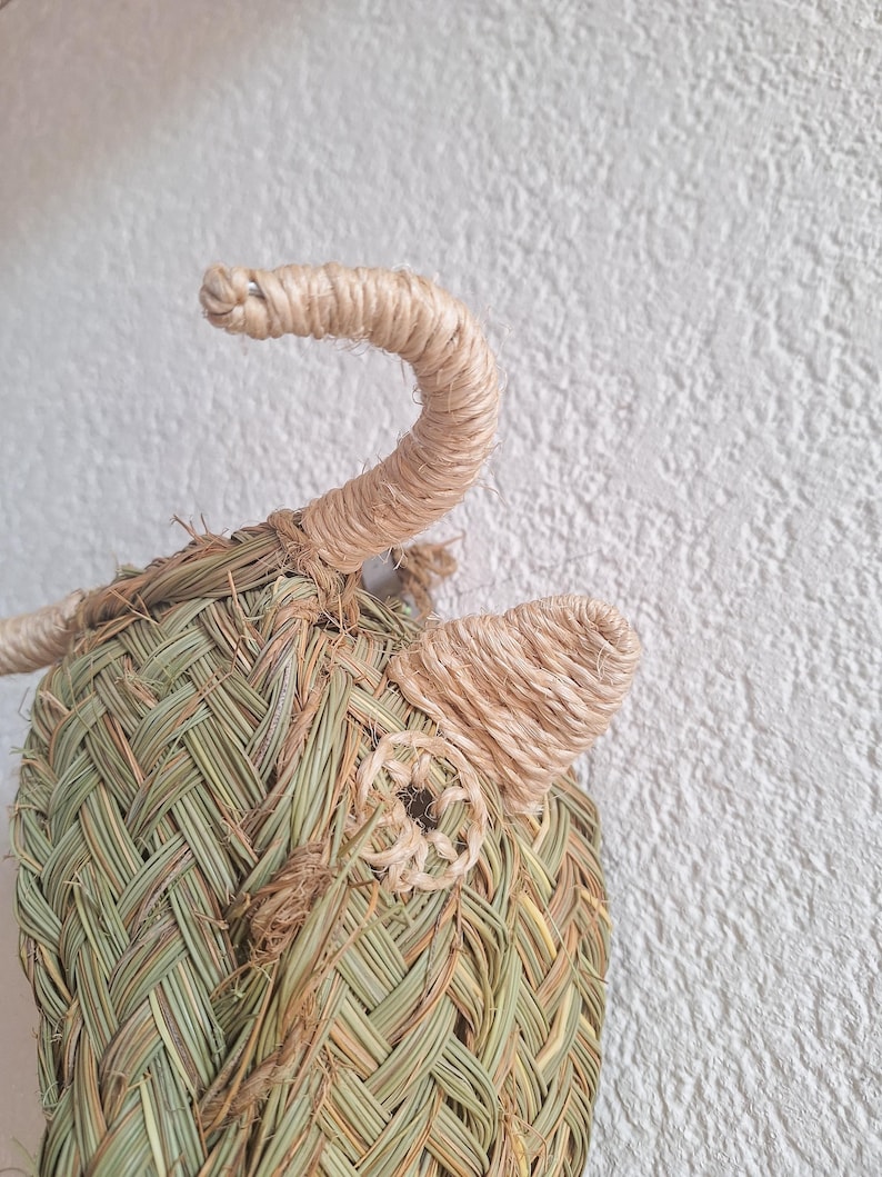Trophée Mural Tête de Taureau en Paille Tressée