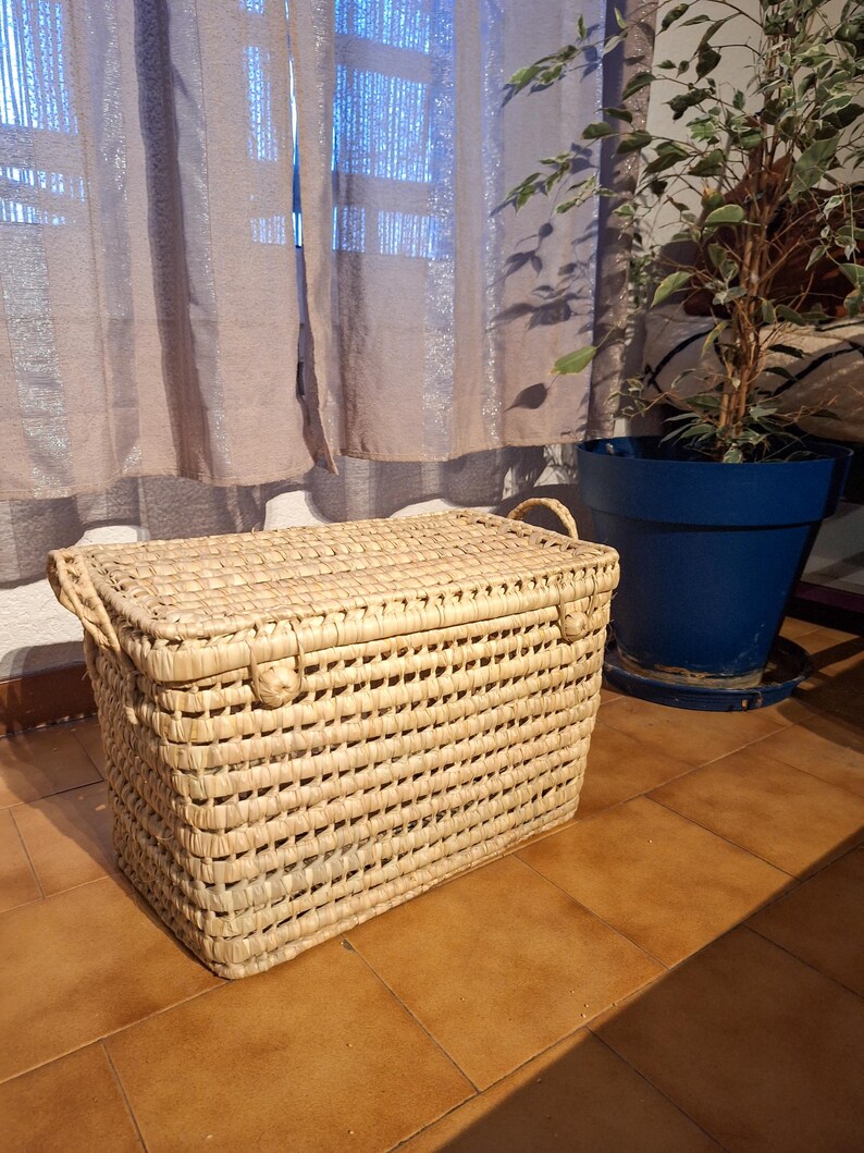 Malle de rangement artisanal en osier