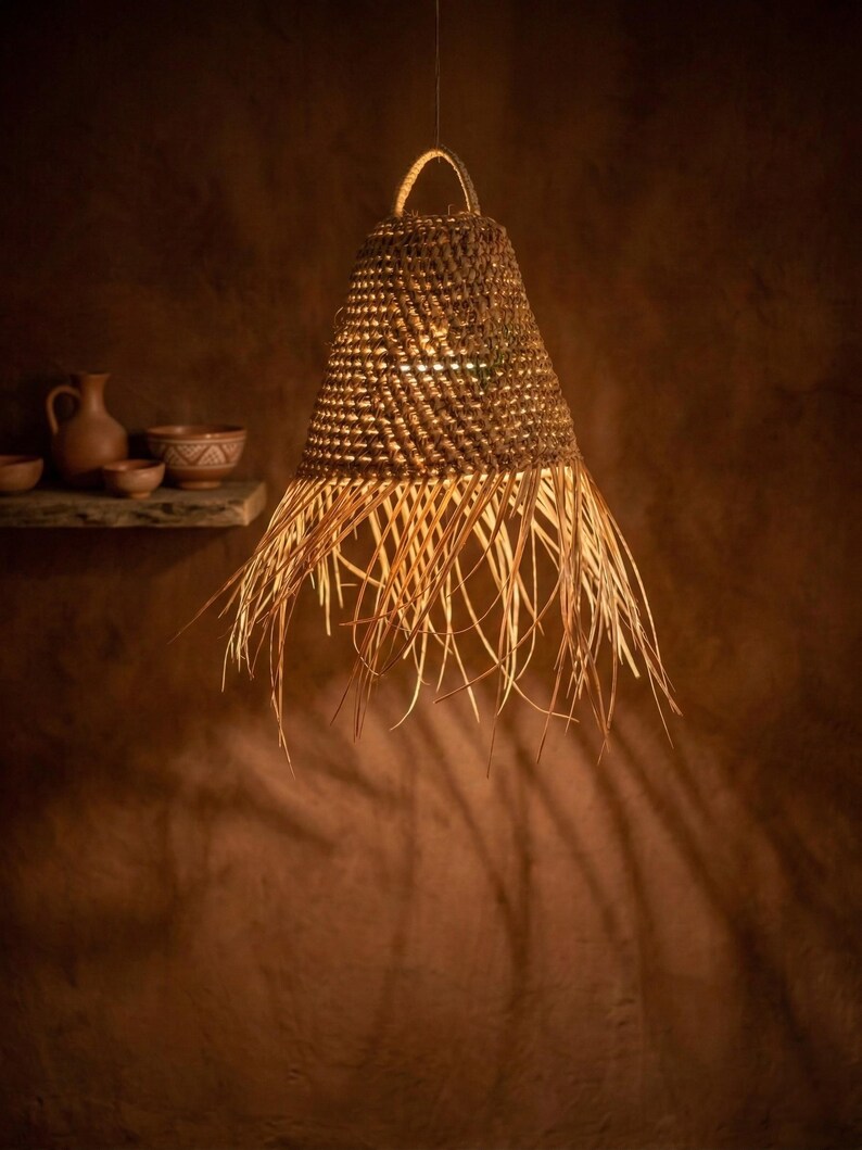 Suspension Luminaire Cloche en Feuille de Palmier - Abat-jour Bohème Naturel Fait Main - Éclairage Artisanal Marocain - Déco Méditerranéenne