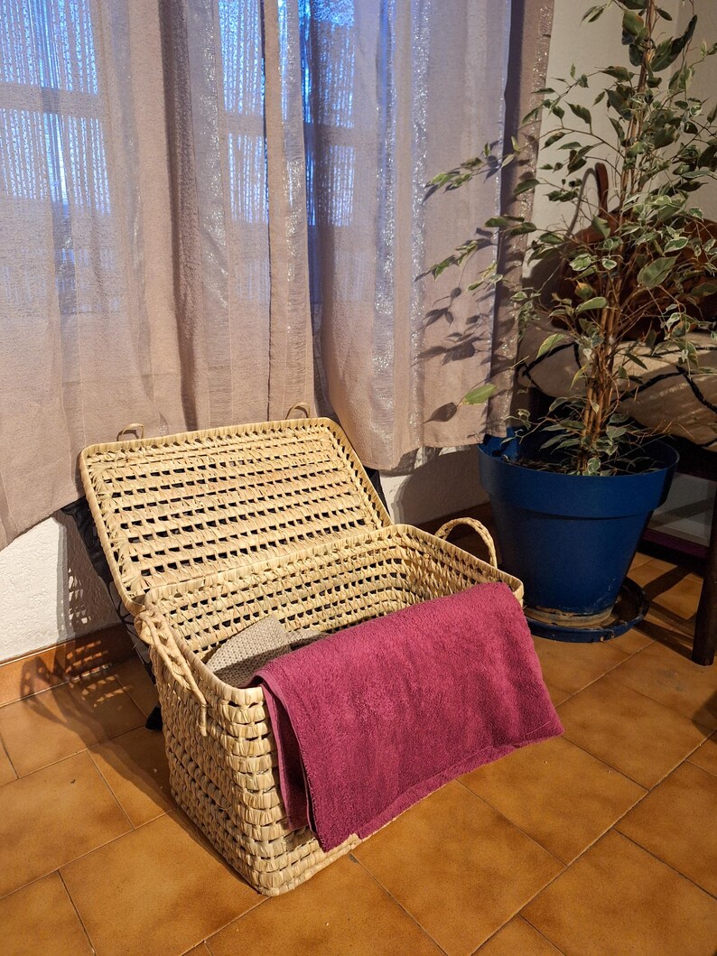 Malle de rangement artisanal en osier