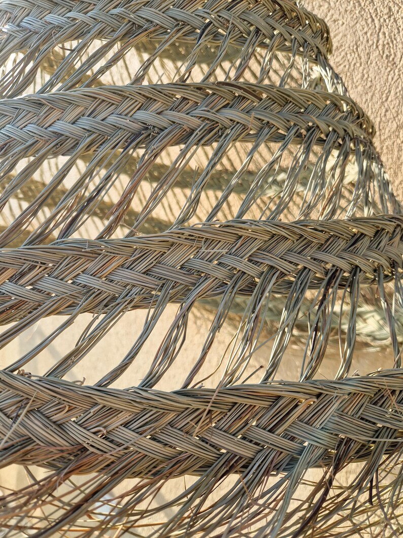 Suspension conique ajourée en feuille de palmier – Luminaire bohème tressé à la main – Abat-jour en osier naturel