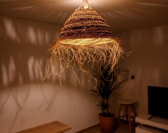 Suspension boule en paille tressée