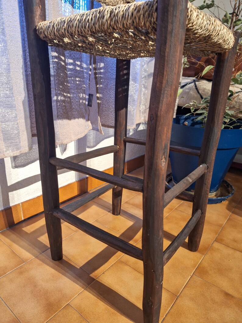 Tabouret de comptoir tressé à la main – Style Méditerranéen et Authentique