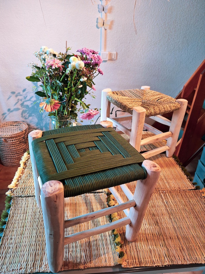 Tabouret Marocain Artisanal en Bois d'Eucalyptus