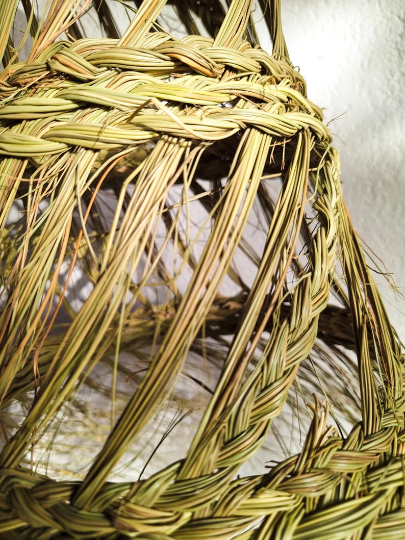 Suspension conique ajourée en paille – Abat-jour naturel tressé en feuille de palmier