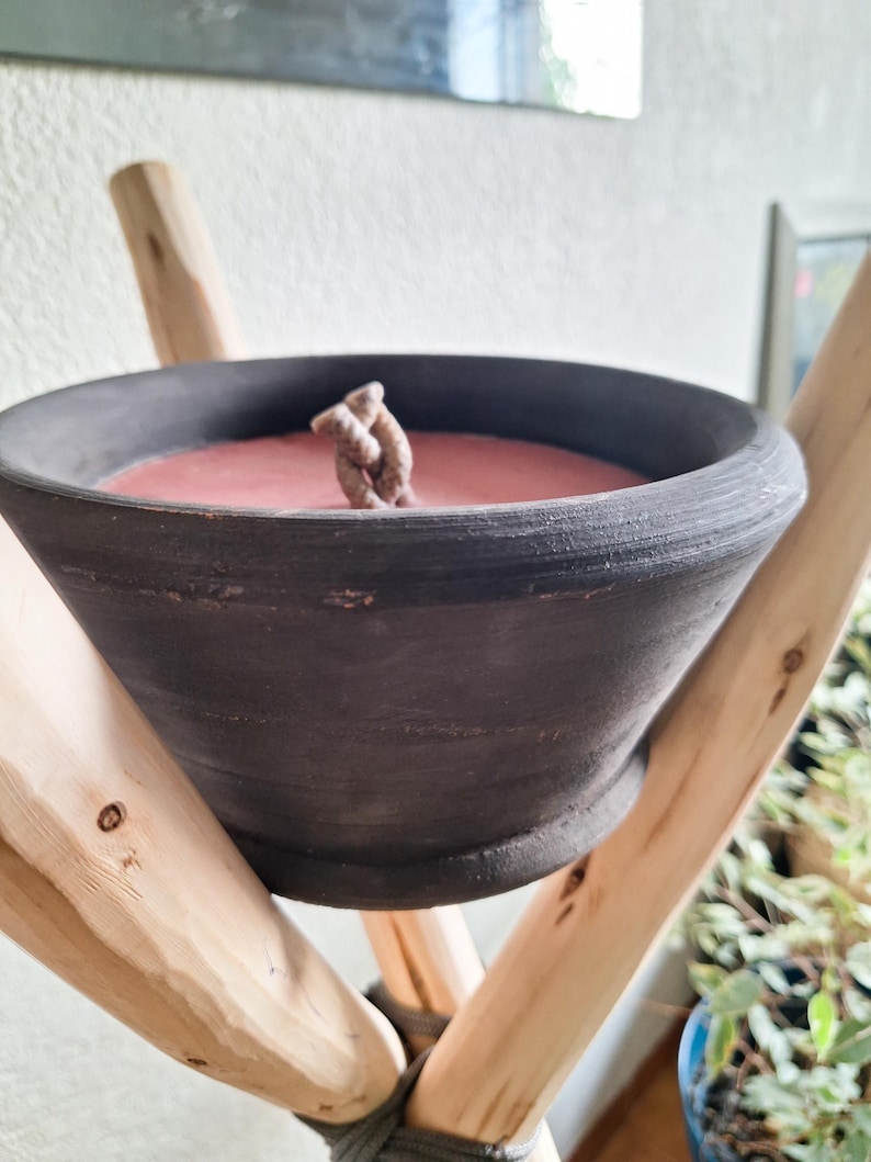 Trépied en Bois Brut avec Bougie Artisanale