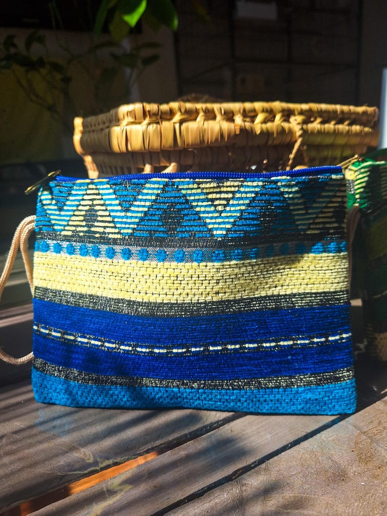 Pochette bohème en tissu berbère