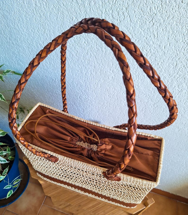Sac en raphia et cuir fait main