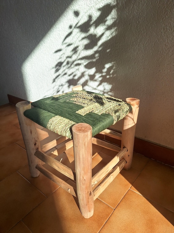 Tabouret marocain artisanal en bois et corde