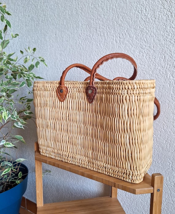 Grand panier en jonc et cuir