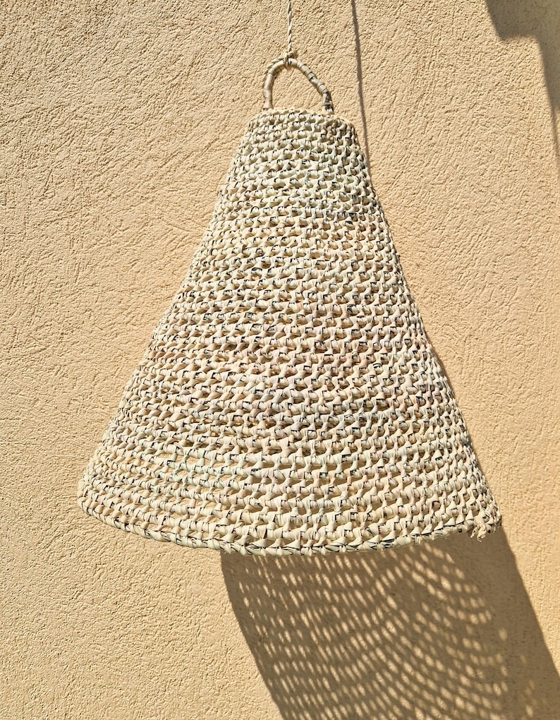 Suspension Conique Feuille de Palmier - Abat-jour Artisanal Naturel - Luminaire Bohème Fait Main