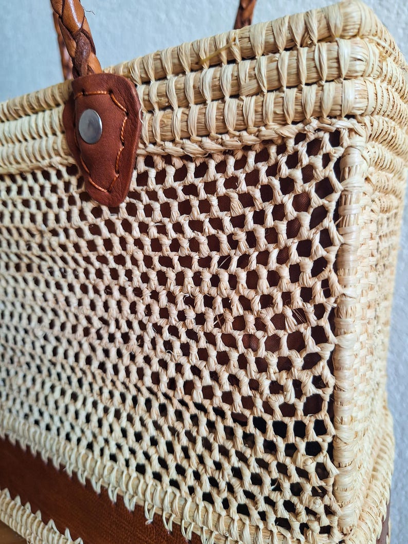 Sac en raphia et cuir fait main