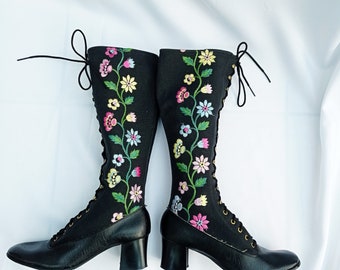 RARE 1970s 'Penny Lane' Floral Embroidered Black Canvas Lace Up Boots size UK 6 / US 8