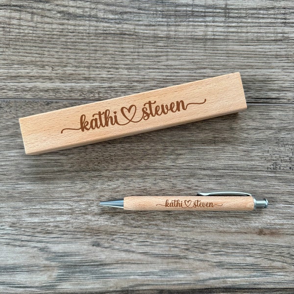 Holz Kugelschreiber mit Gravur in Holzschachtel - personalisiert mit Namen - gravierte Geschenkidee zur Hochzeit Standesamt Verlobung