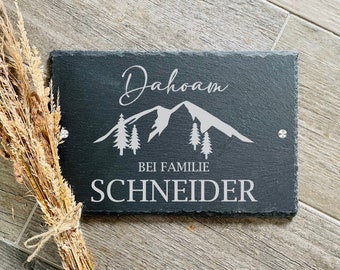 Türschild personalisiert "Dahoam" mit Bergen und Name graviert Landhausstil Namensschild Familie Türschild Haustür Alpen Bayern Alm Schiefer