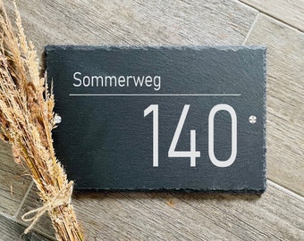 Türschild personalisiert mit Straßenname und Hausnummer aus Schiefer 30x20 / 22x16 graviertes Schild