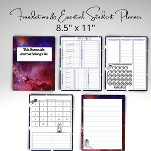 Op de afbeelding: Een printbare studentenplanner met een ruimtethema. De omslag heeft een nevel met sterren en de tekst "This Essentials Journal Belongs To:". De planner bevat secties voor wekelijkse schema's, grafieken en een "My Spelling List".