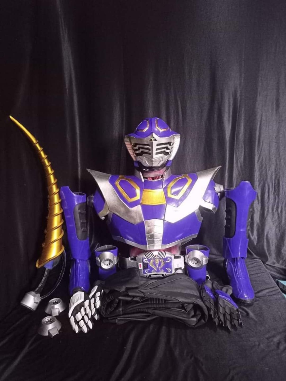 仮面ライダー王者 龍騎シリーズのコスプレ用着用コスチューム 仮面ライダー王者 龍騎シリーズのコスプレ用着用コスチューム