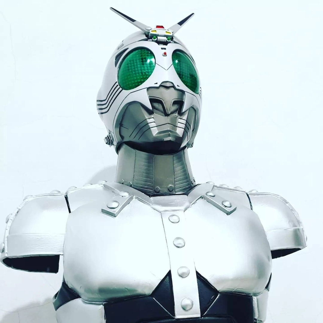 仮面ライダーブラック ヘルメット 1/1スケール 着用可能 コスプレ用　磁石装置 Amazon.co.jp: [ユーアズコス] Z 仮面ライダーBLACK 1/1
