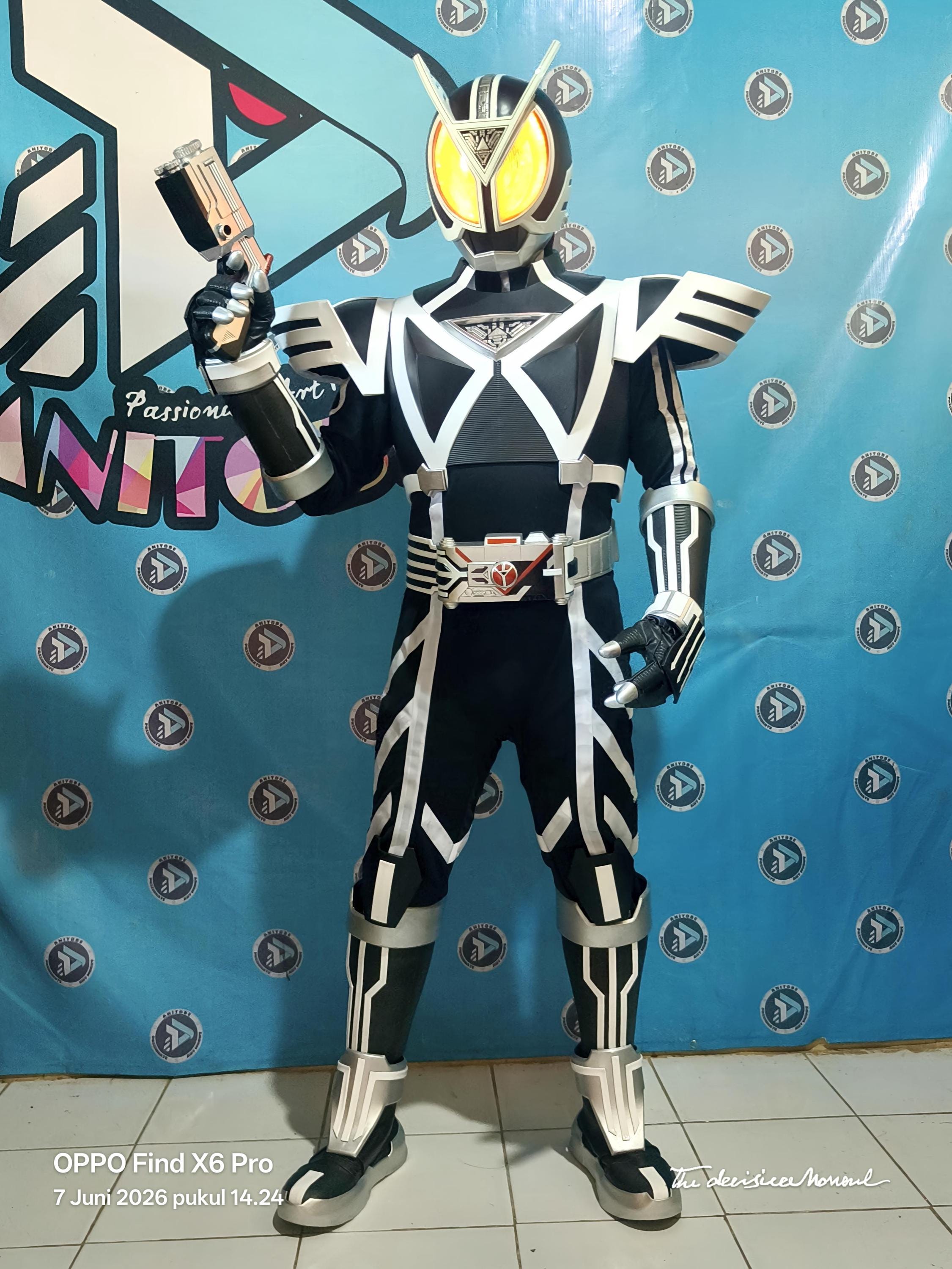 仮面ライダーw ガイアドライバー　園崎一家専用　コスプレ品 手作り仮面ライダーコスプレ衣装：ファイズ、カイザ、イクサ、デルタ